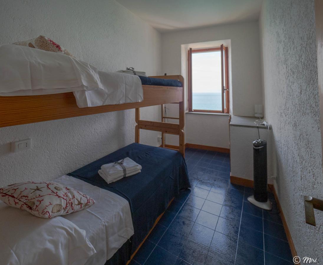 Il Baluardo Sea View Apartment On The Cliff Manarola Exterior photo